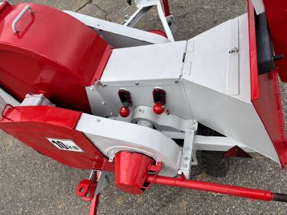 Bild 4:Holzhackmaschine Pöttinger Buschholzhacker AP2000