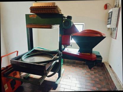 Bild 3:Voran Obstpresse P100