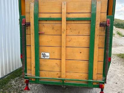 Bild 3:Viehtransport-Anhänger