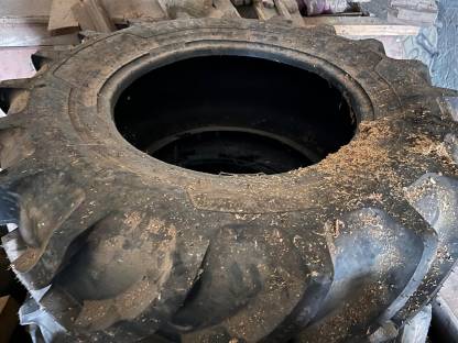 Bild 2:Vredestein 440/65R24