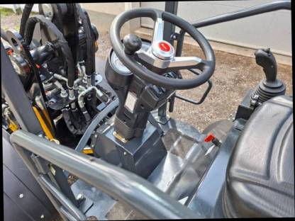 Bild 2:Landward Hoflader Hoftrac