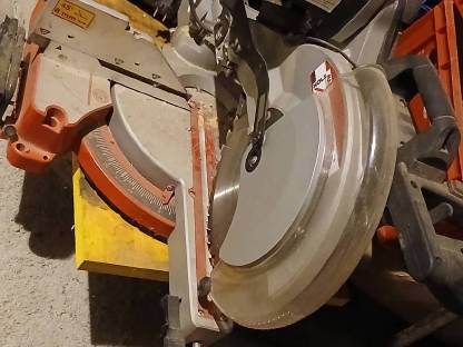 Verkaufe Holzmann Kappsäge 305