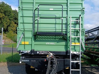 Bild 2:Brantner Anhänger TA 20051