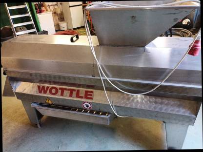 Bild 2:Abbeermaschine (Rebler) Wottle A2-300