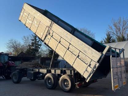 Bild 3:Schwarzmüller 3-Achs Kipper