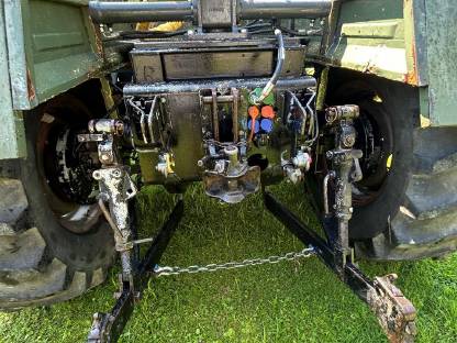 Bild 7:MB Trac 700 mit Forstkran