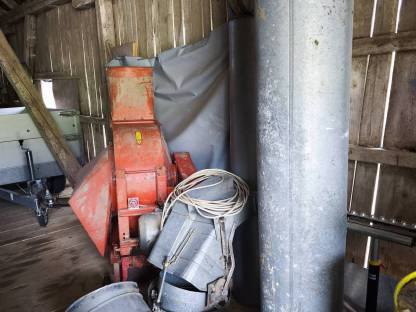 Bild 4:Heugebläse mit Rotationsverteiler Express 0-401