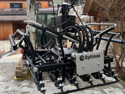 Bild 2:Optimas Pflaster-Greifer „Multi6 M“ inkl. 3K Steuerung