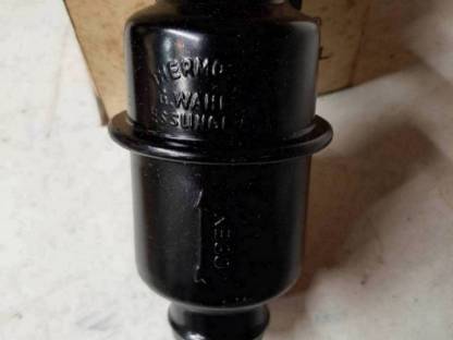 Bild 2:Thermostat IHC Traktor, ältere Typen