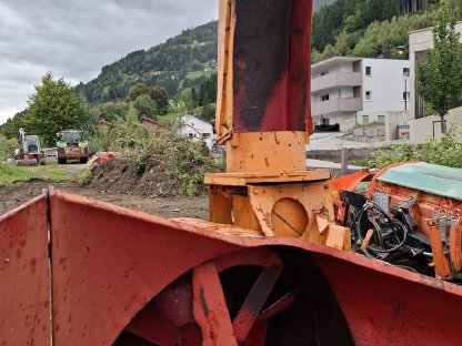 Bild 4:Kahlbacher Seitenwallfräse KS110