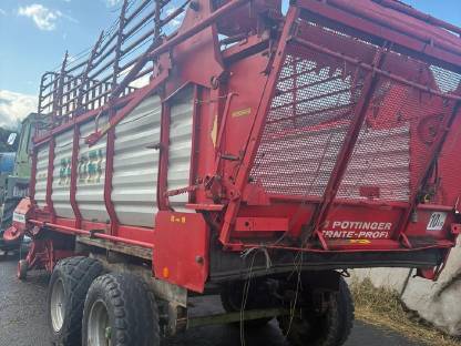 Bild 4:Pöttinger Ernteprofi 2 Ladewagen