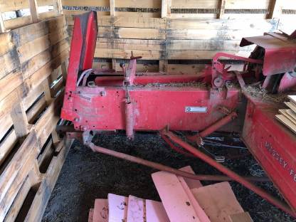 Bild 5:MF Kleinballenpresse