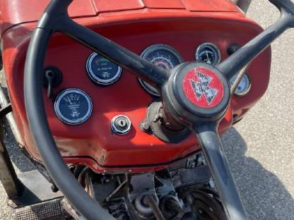 Bild 7:Massey Ferguson 135 Schmalspur