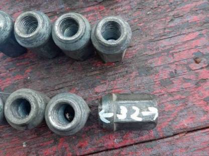 Bild 2:Lange Radmuttern M 12 x 1,5