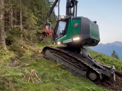 Bild 5:Harvester Neuson HVT 204 (Waratah 424)