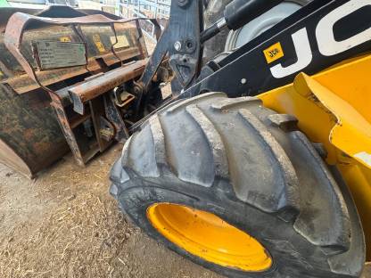 Bild 3:JCB 403 Hoflader