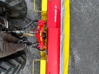 Bild 2:Pöttinger NOVA ALPIN 301T