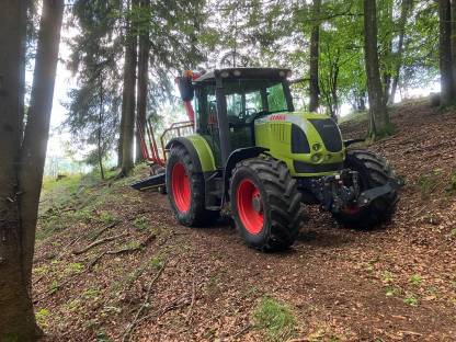 Bild 2:Traktor Claas Ares 557, 110 PS