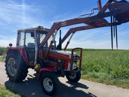 Bild 3:Steyr 8070, 40 km/h, vollhydraulischer Frontlader