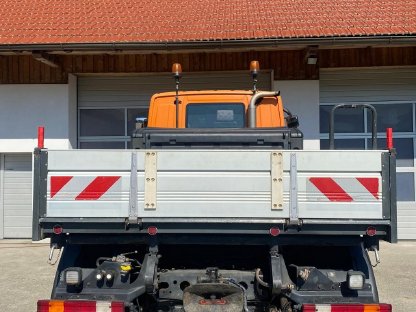 Bild 4:Unimog Mercedes-Benz U20