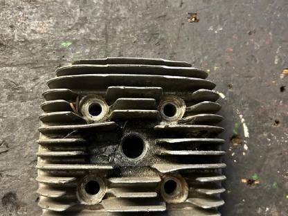 Bild 2:Teile für diverse Motoren