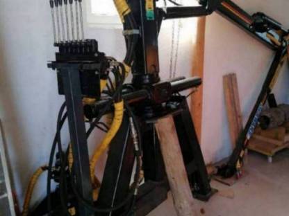 Bild 2:Triebachskipper, Kranwagen Schwarz KT4852