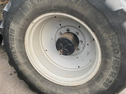 Bild 2:Traktorreifen Michelin Multibi