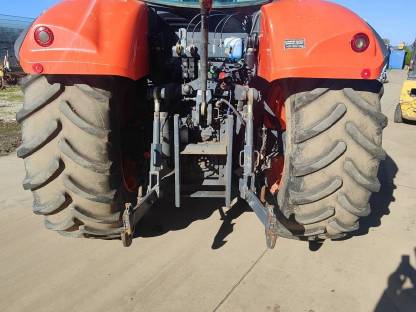 Bild 3:Kubota M7151 Standard Traktor