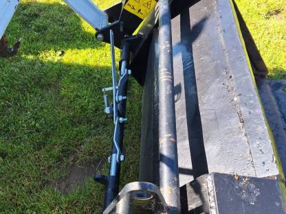 Bild 2:Frontlader Hydrac vollhydraulisch