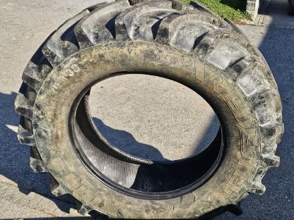 Bild 7:Traktorreifen Vredestein 520/70R38 TRAXION+ 150 D