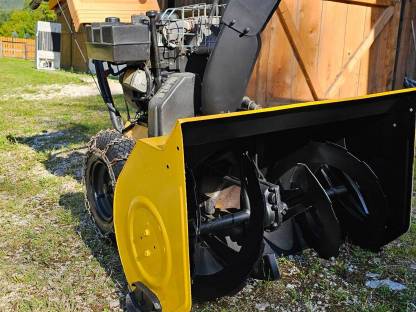 Bild 2:STIGA 1232 Schneefräse 12 PS 82 cm