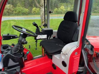 Bild 4:Antonio Carraro SP4400HST Allrad