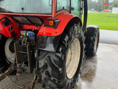 Bild 3:Lindner Geotrac 85 mit Frontlader und Zubehör