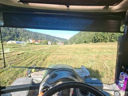 Bild 5:Wir mähen für euch