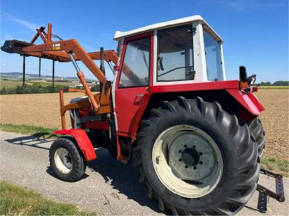 Bild 6:Steyr 8070, 40 km/h, vollhydraulischer Frontlader