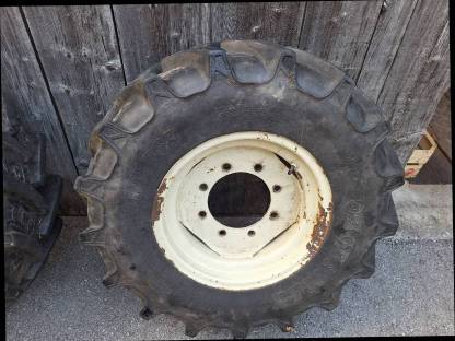 Bild 5:Kompletträder, Räder, Reifen 360/70 R20 BKT Agrimax