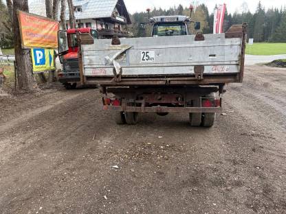 Bild 4:Traktoranhänger
