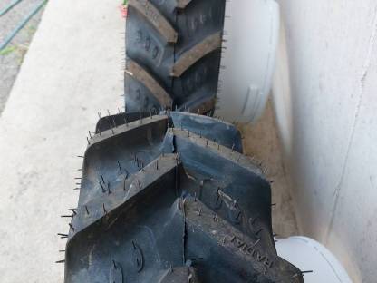 Bild 6:Zwillingsreifen BKT Agrimax 7.50 R18