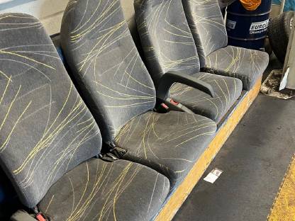 Bild 2:Sitzbank, Traktorsitz, Hecklade, Heckkiste, Heckschaufel