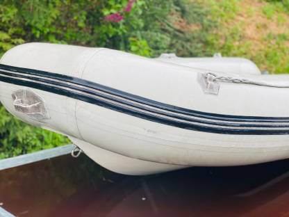 Bild 2:Schlauchboot RIB240 mit Festrumpfboden, Ruderboot, Fischerboot