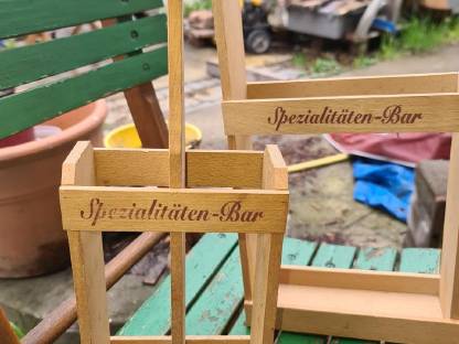 Bild 2:Schnapsflaschen-Tragerl