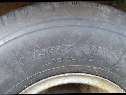Bild 2:Tieflader Reifen 8.25 R15 / 7.50 R15
