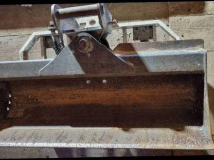 Bild 3:Rädlinger Lehnhoff 03 Grabenräumlöffel