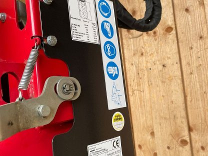 Bild 4:Holzspalter Oehler Öhler Stammheber Zapfwelle Gusspumpe OL 1190