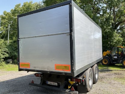 Bild 3:Anhänger, 18 t Tandem, 31 m³, Hackschnitzel, Riedler, Kipper