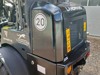 Bild 4:Landward Hoflader Hoftrac