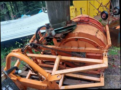 Bild 2:Schmidt Schneefräse Schneeschleuder