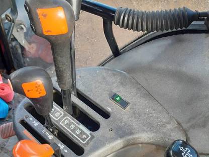 Bild 5:New Holland TS 110, Hauer Frontlader