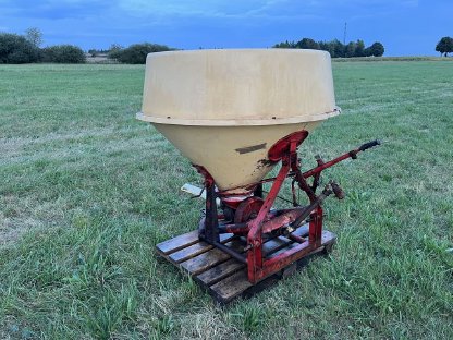 Bild 3:Vicon Pendelstreuer Kunstdüngerstreuer