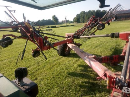 Bild 3:Lely Hibiscus CD 1515 4-Kreisel Schwader Krone Pöttinger